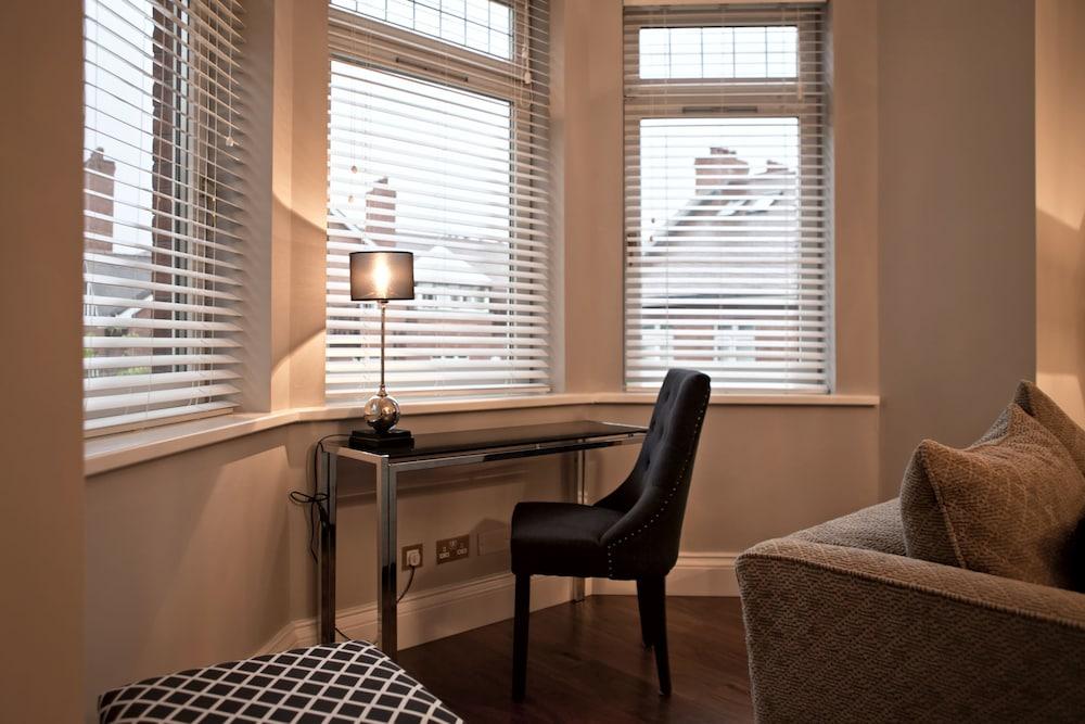 HIPHIPStay - The Michael Flatley Suite