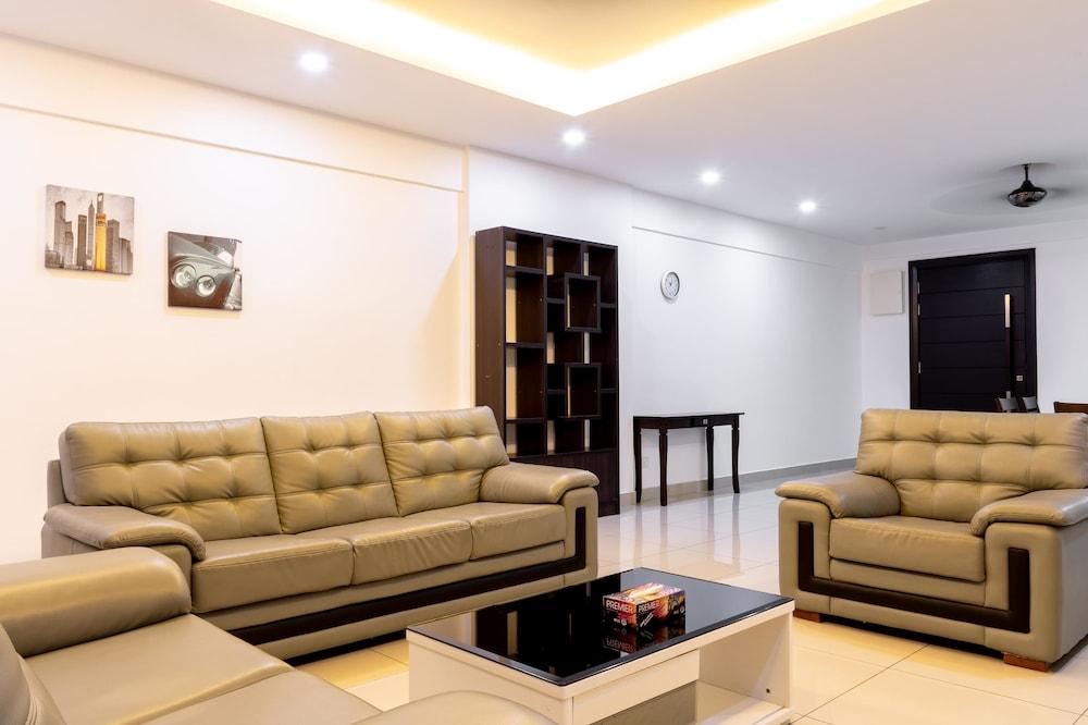 Meridian Sunset Suite by D Imperio