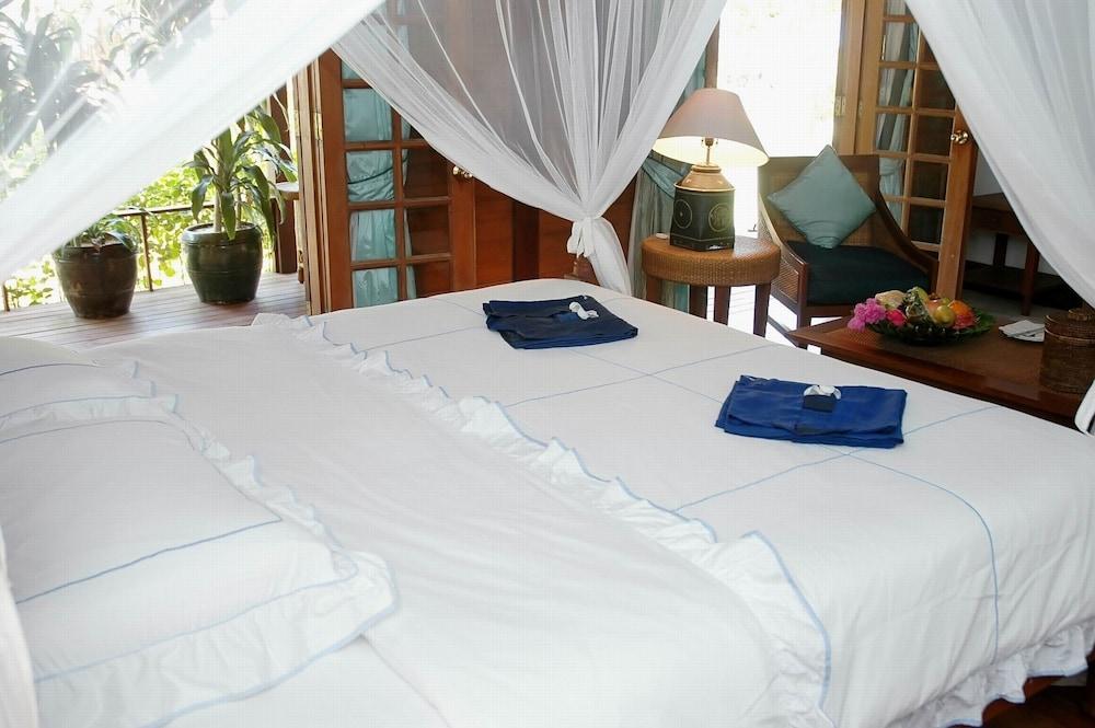 The Palm Beach Resort