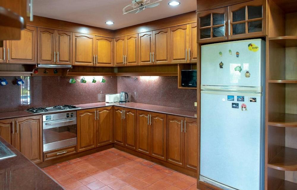 Xanadu Pool Villa at Phala