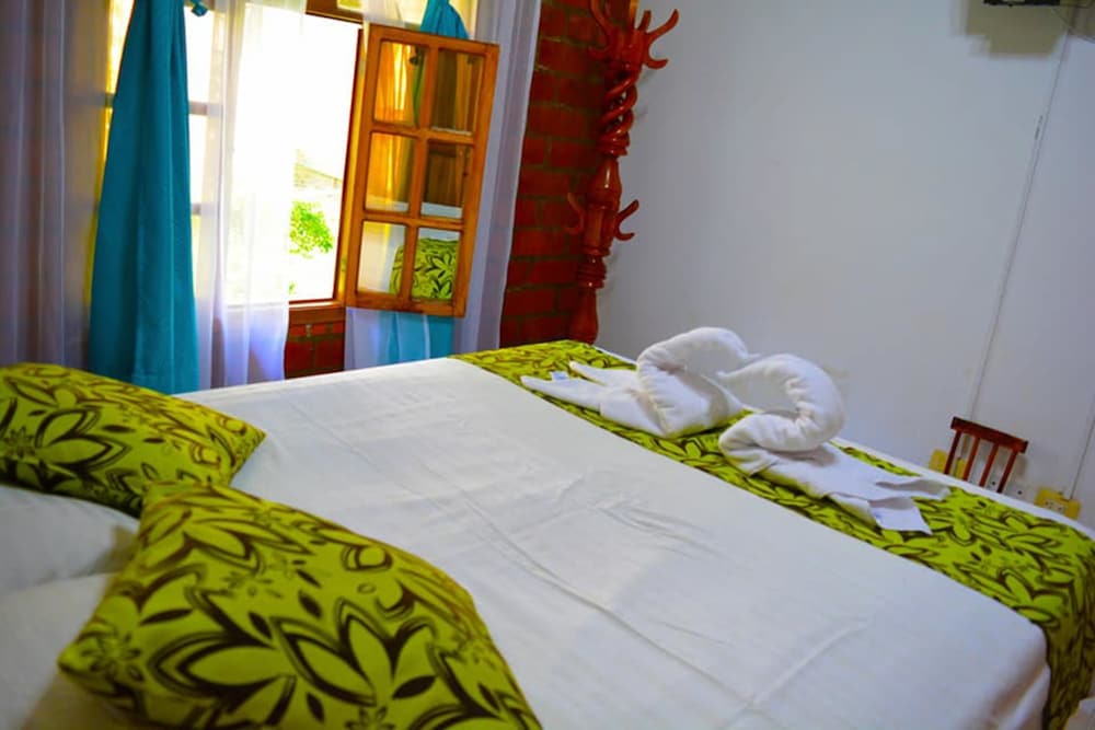 Hostal Valle De Las Camelias