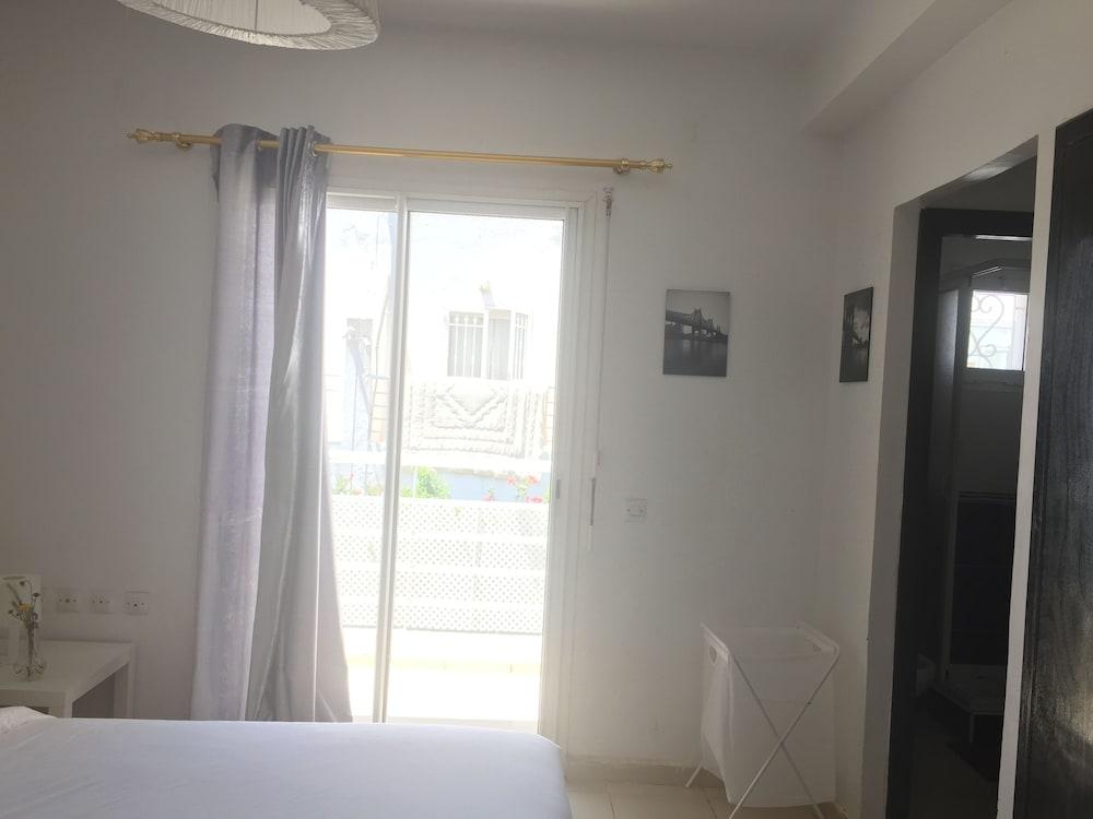 Beifeimeng Airport House