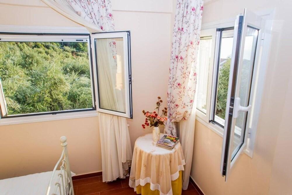 Verga Majestic Sunsets - Villa Close to the Beach