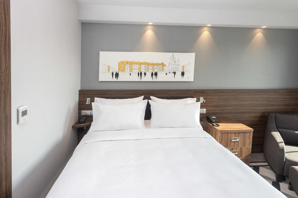 Hampton by Hilton Poznan Old Town