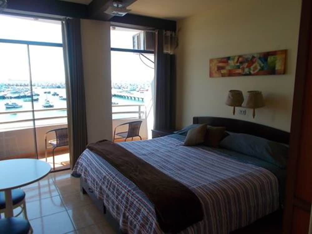 Hotel Marina Del Bay