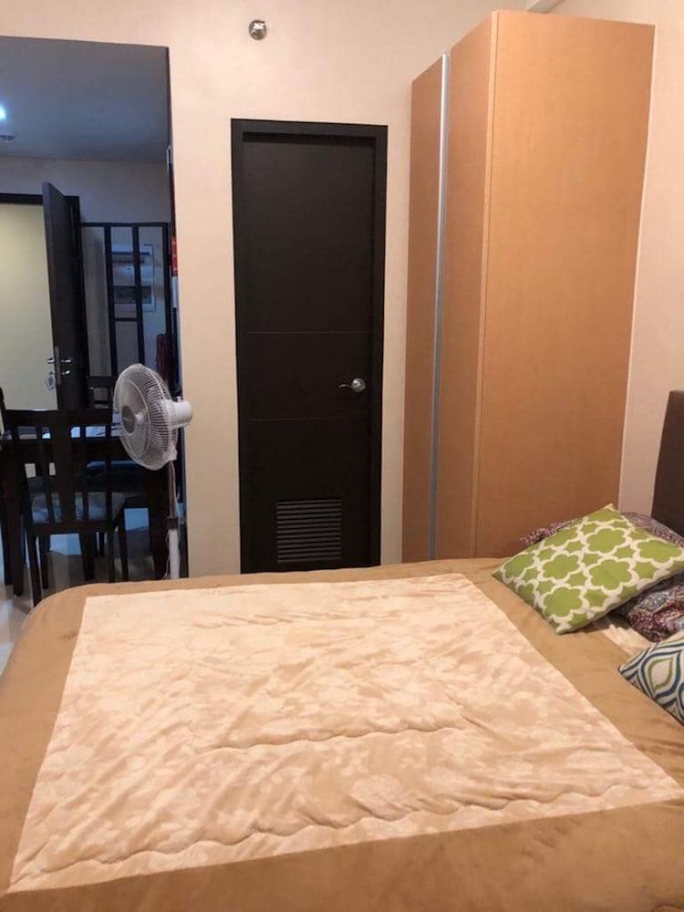 Favila Condotel Unit at 101 Newport Boulevard