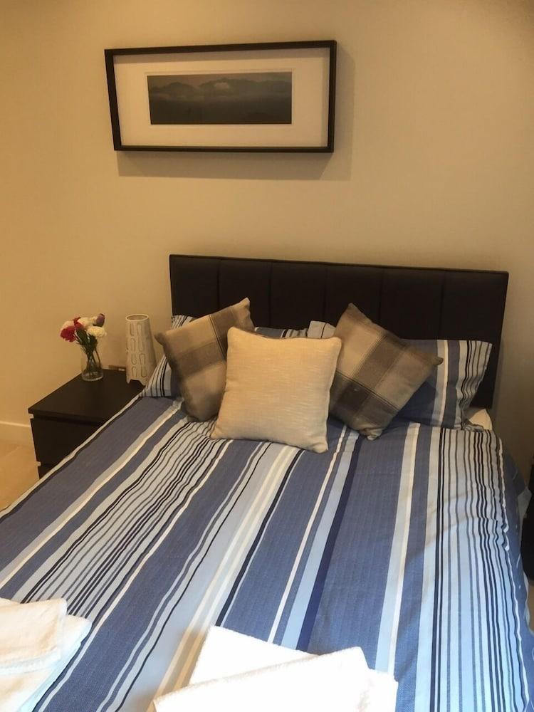 Modern Apartment By Creatick