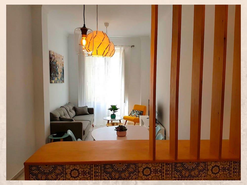 Renthas Perchel Apartment