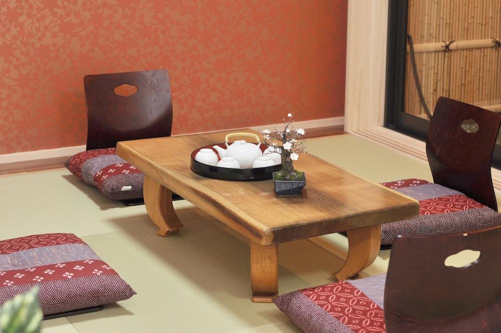 Shirakabanoyado-fuka