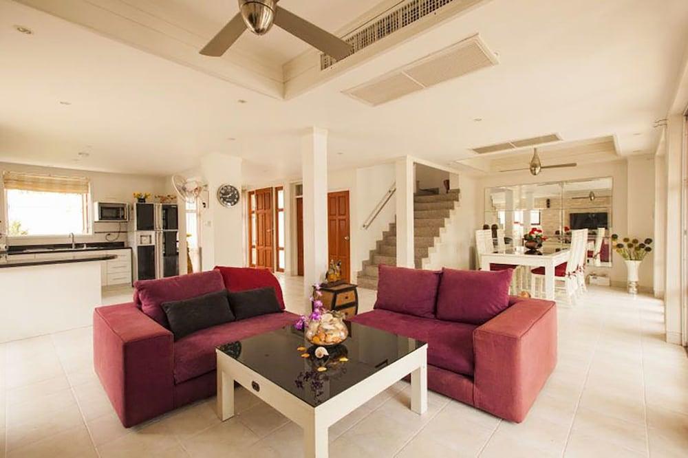 Samui Smile House Villa-3 Bedrooms With Private Pool