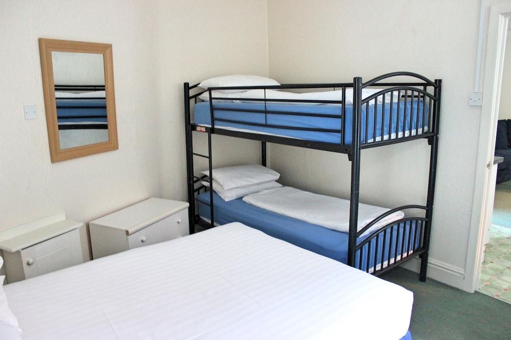 Sandpiper Holiday Apartments