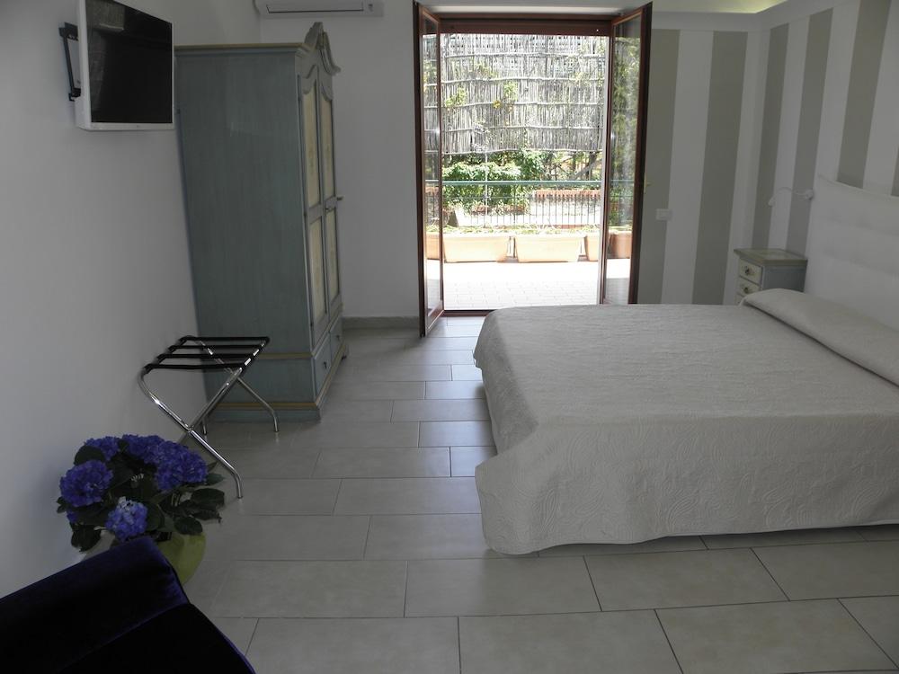 Lemon Rooms Sorrento