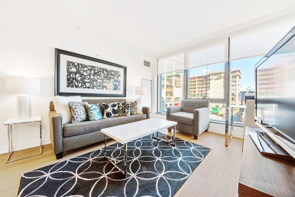 Global Luxury Suites at The Wharf