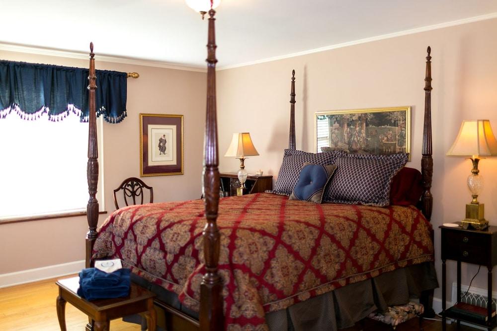 1810 Emerson House Bed & Breakfast - Adults Only