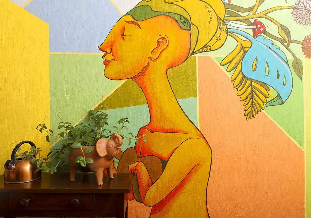 Quetzalroo Boutique Hostel