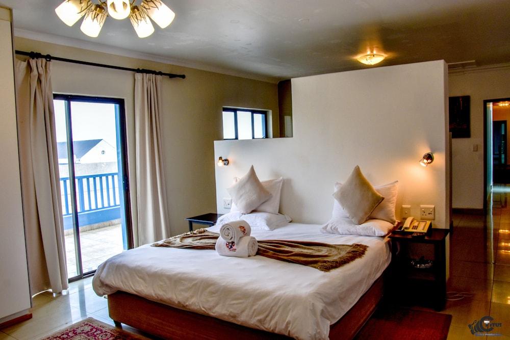 Boathouse Seaview Suites Guest House