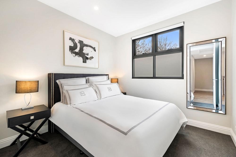 Manhattan Apartments - Caulfield North