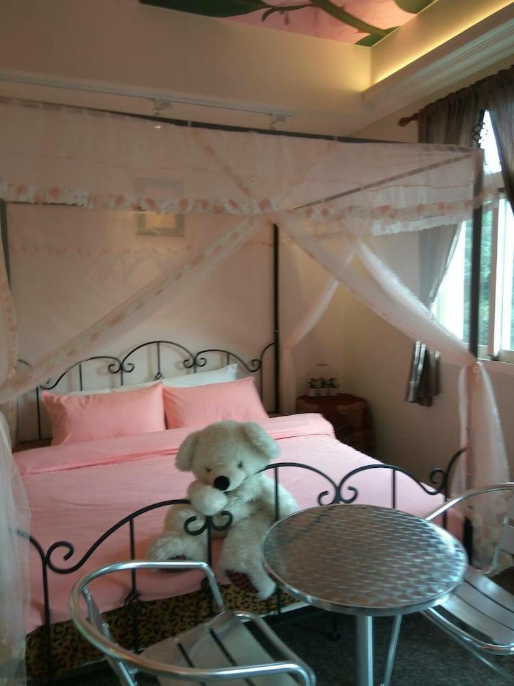 Shuanghui Garden B&B