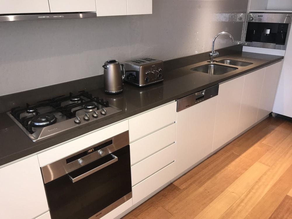 Executive 2 Bedroom Wollongong Apartment