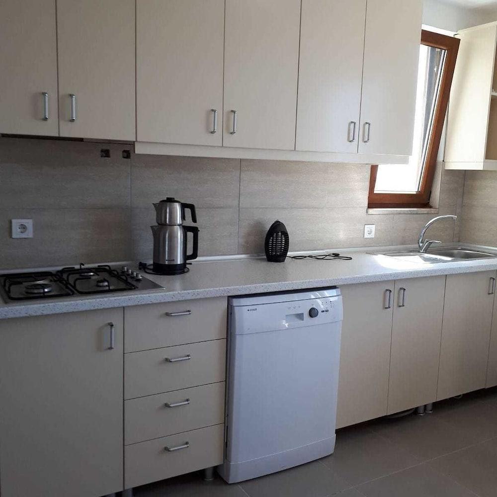 Bozcaada Gun Batimi Evleri