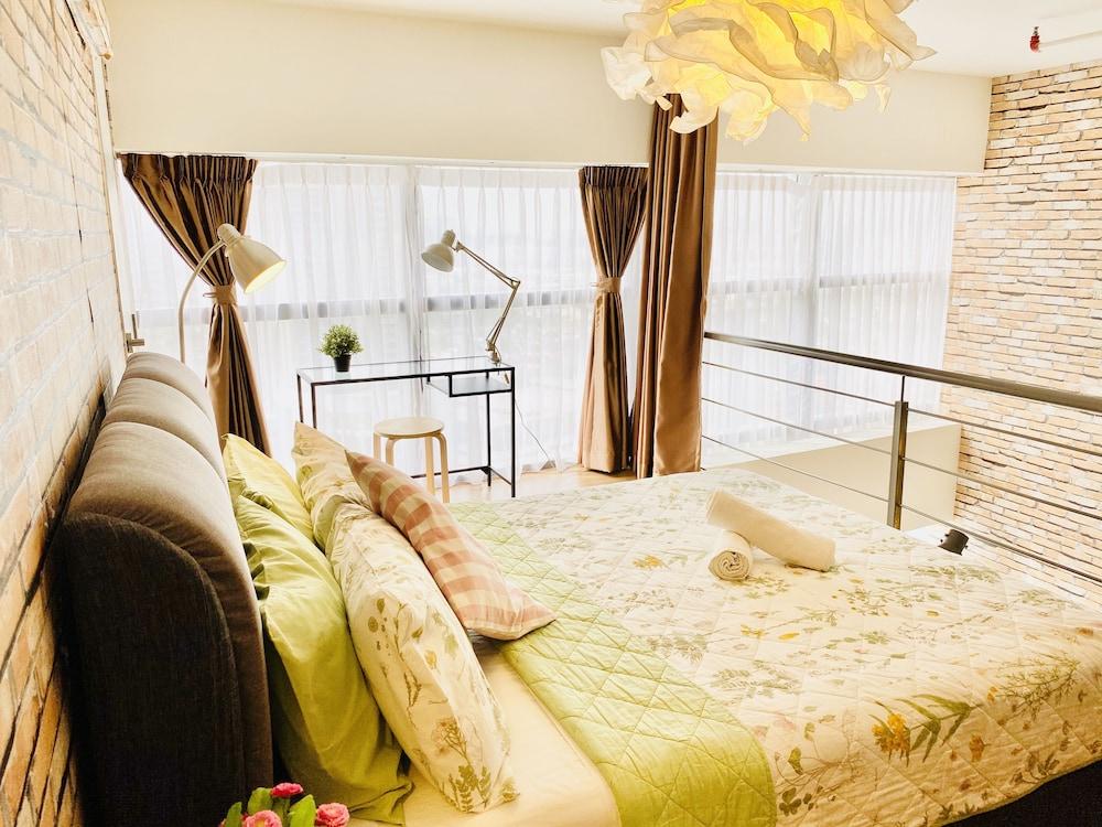 Chrisenbel Suites - Pinnacle PJ