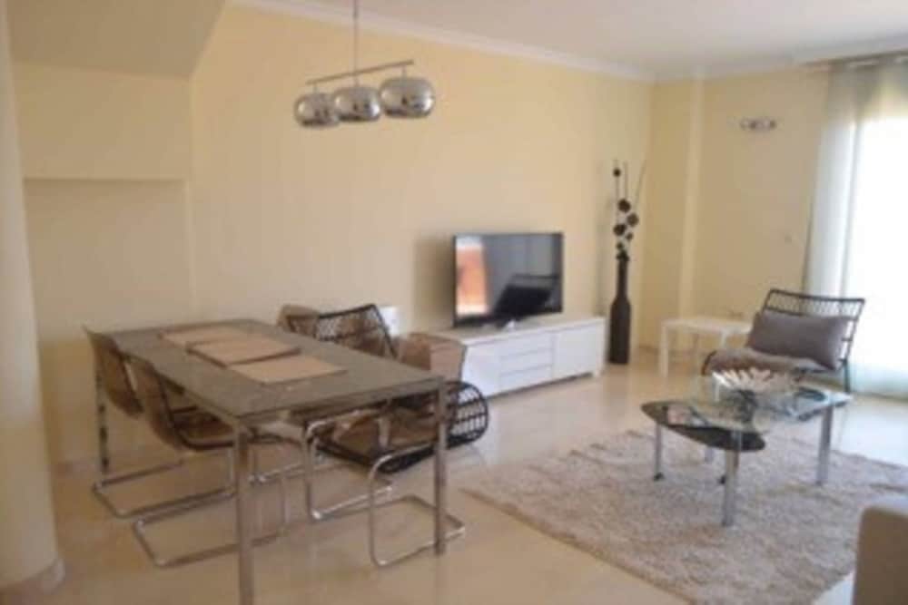 Luxury Duplex Penthouse with Sea Views ML26