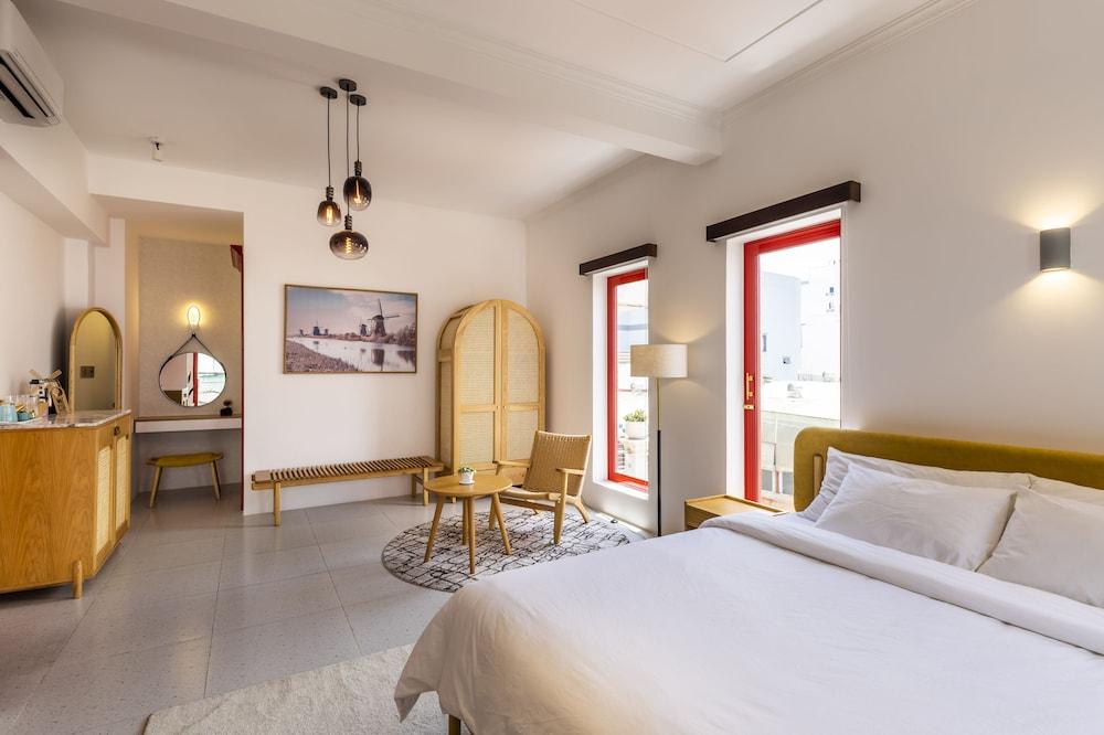 Leiden Homestay & Cafe