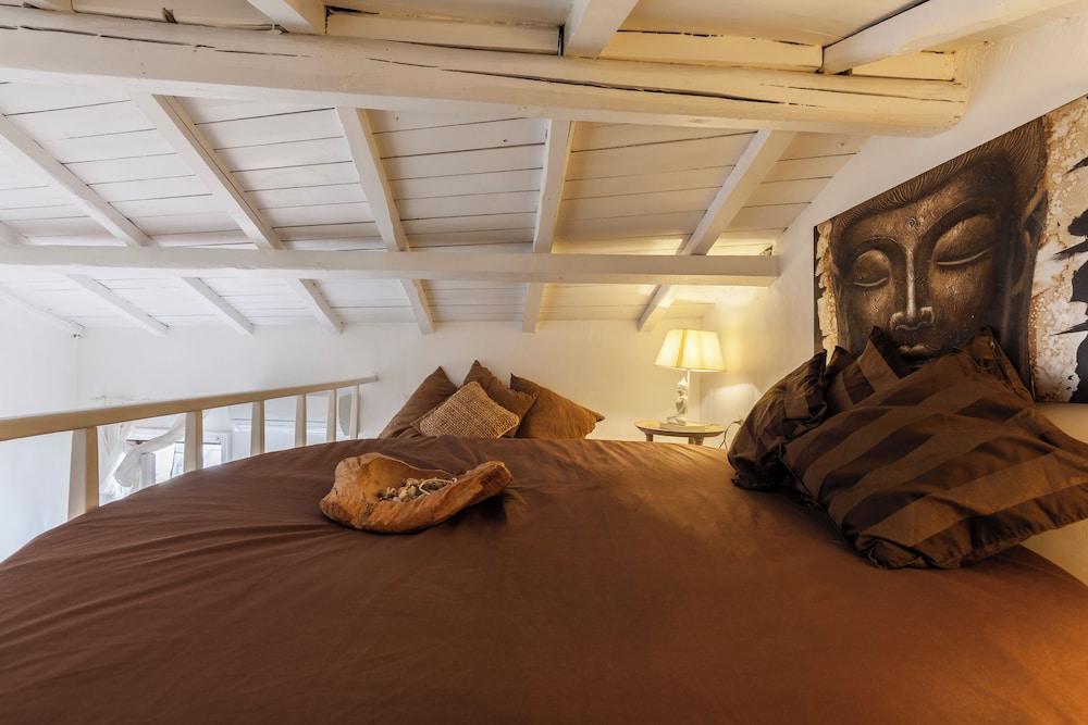 Pantheon Terrace Natural Flat