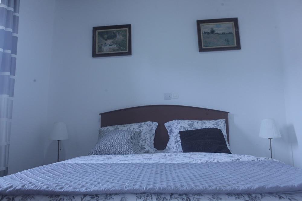 Les Flamants Rose - Gulfview