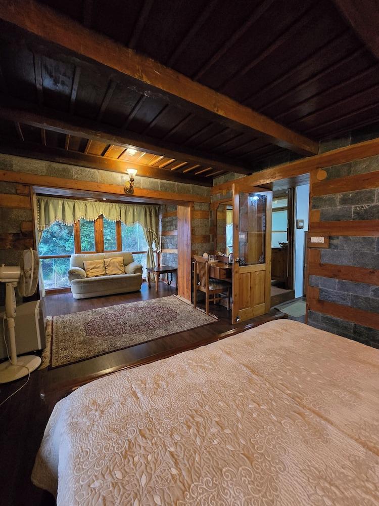 Himalayan Kothi Kais