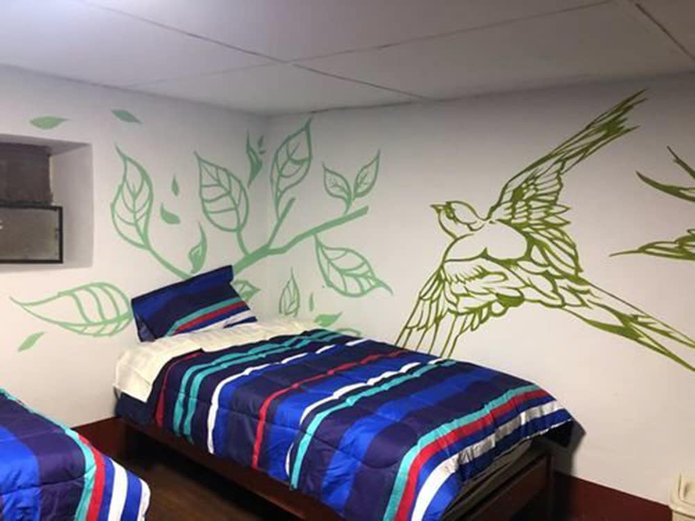 Déjà Vu Backpackers