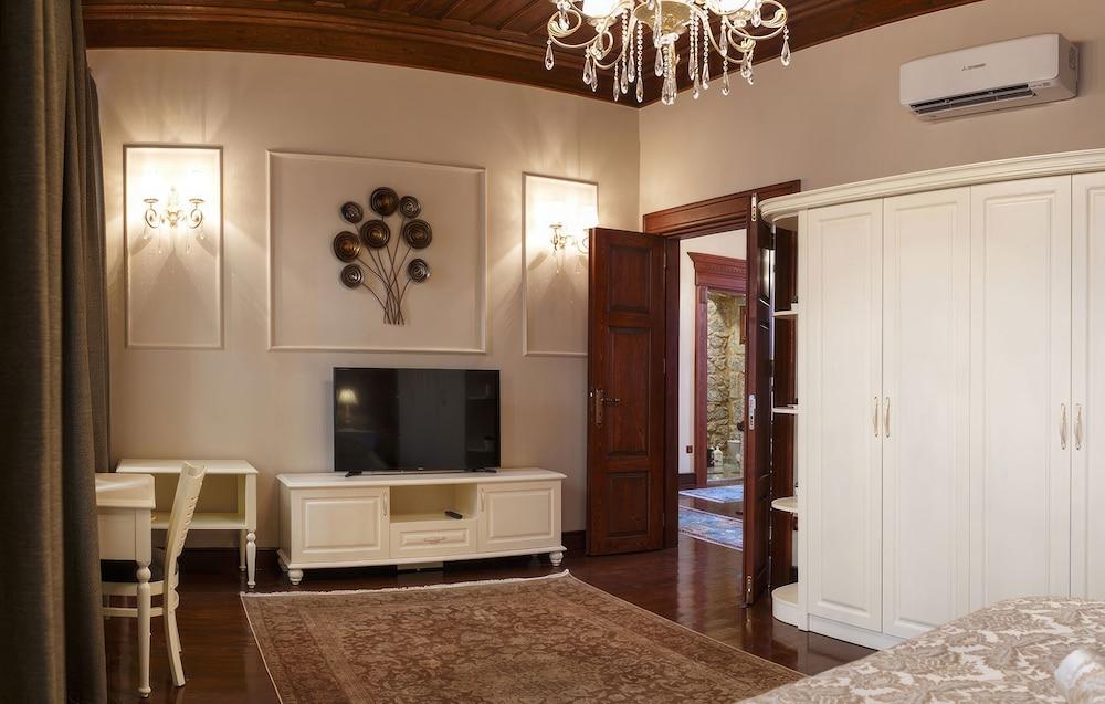 Verula City Luxury Villa