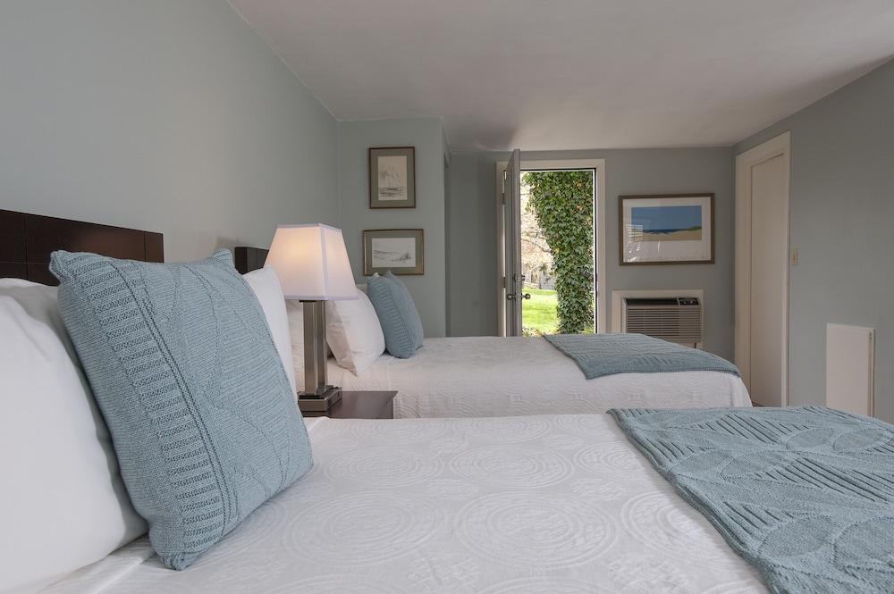 Chatham Seafarer Inn