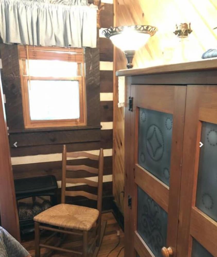 Creekwalk Inn and Cabins