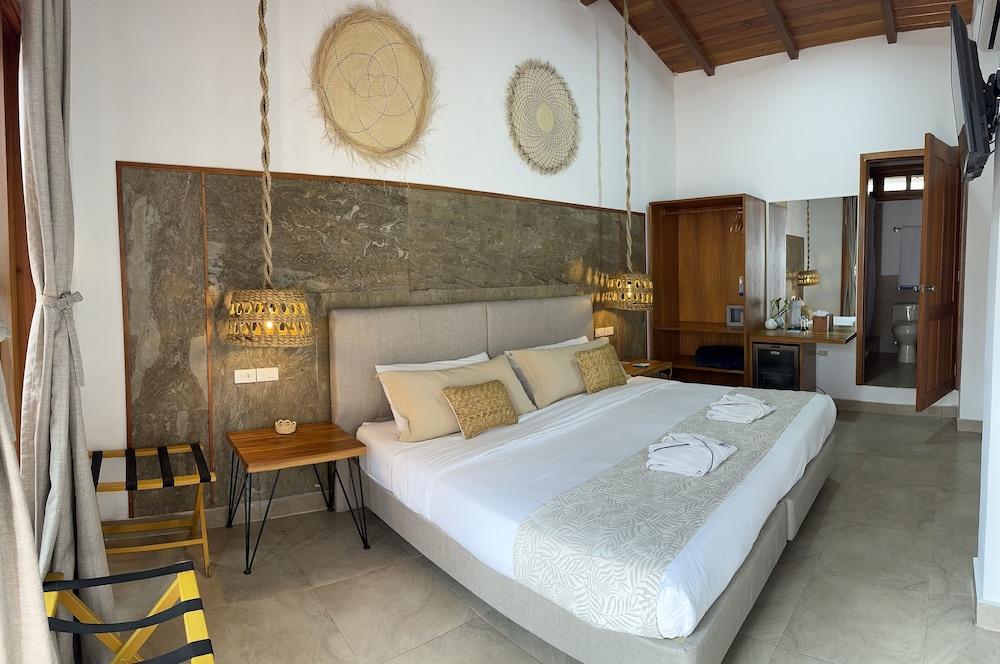 Blu Galapagos Sustainable Waterfront Lodge