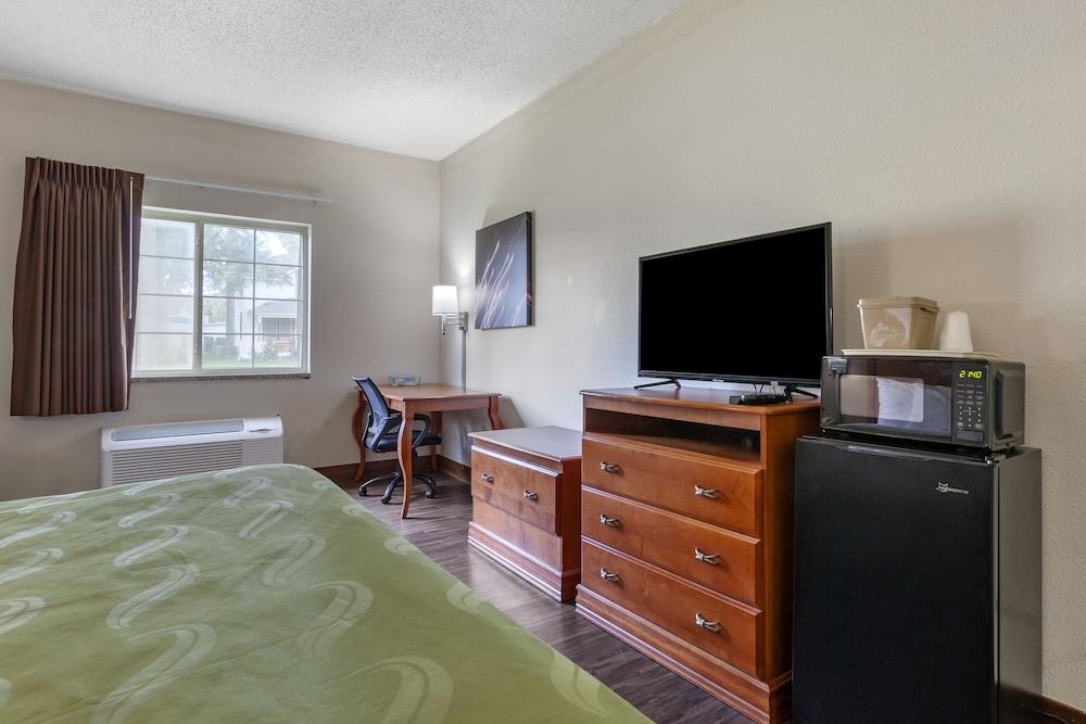 Quality Inn Redgranite