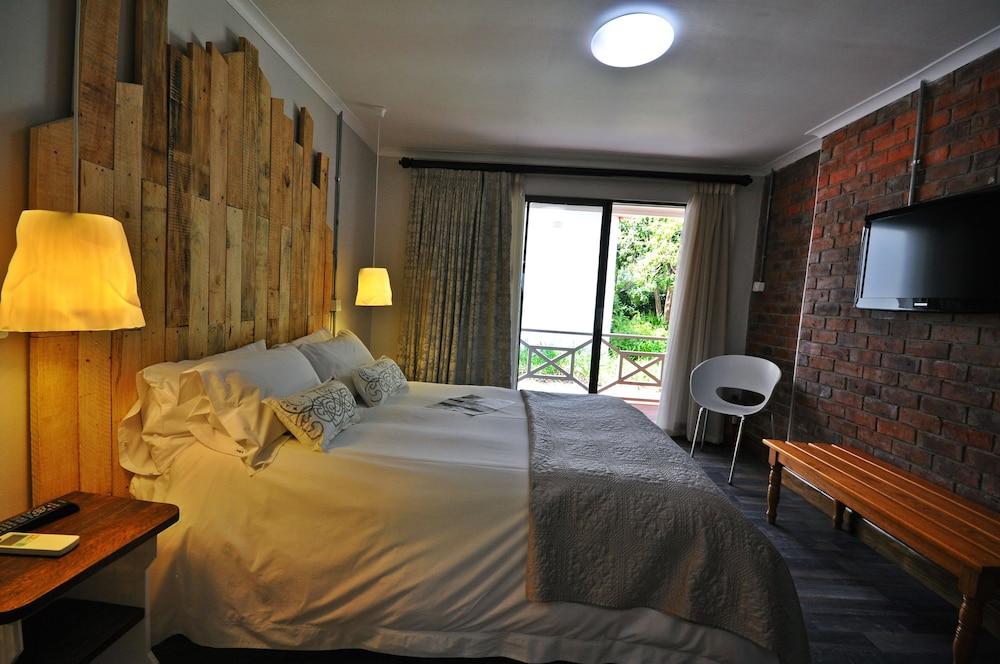 Tsitsikamma Village Inn