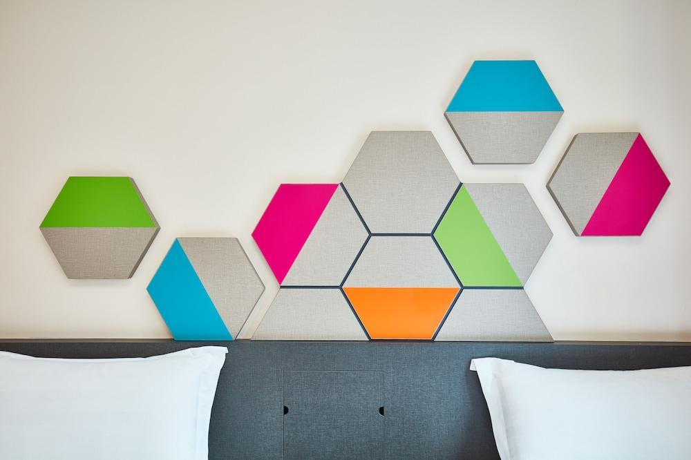 ibis budget Singapore Emerald