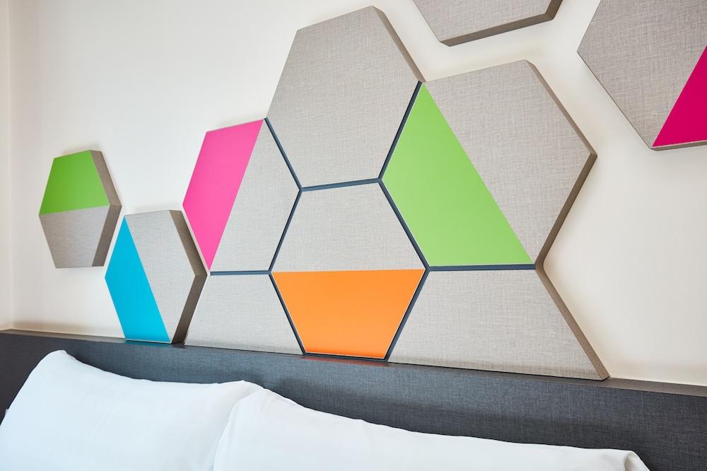 ibis budget Singapore Emerald