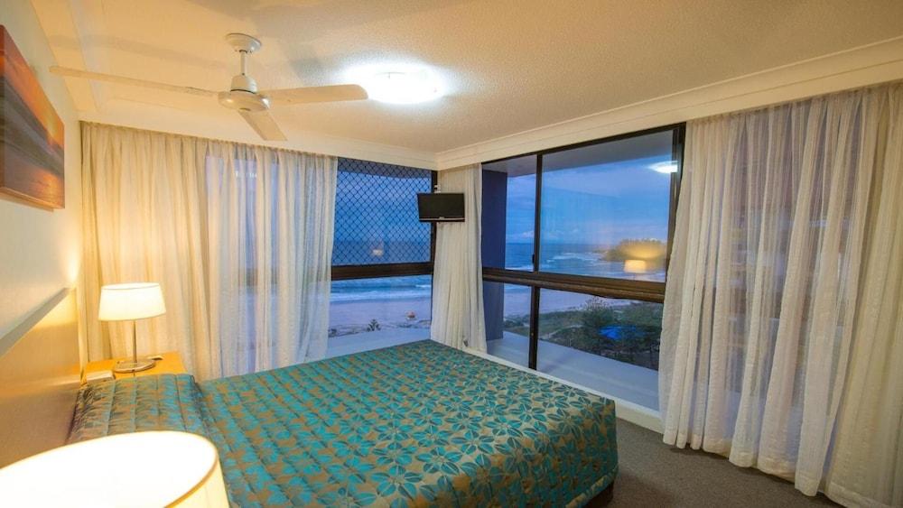 Beach House Seaside Resort Coolangatta