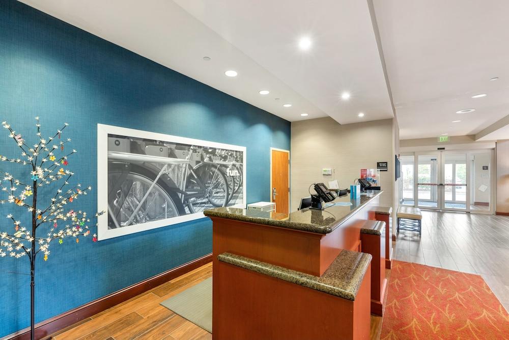 Hampton Inn & Suites Mystic