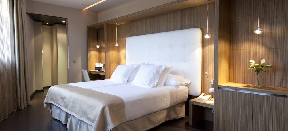 Hotel Maydrit Airport