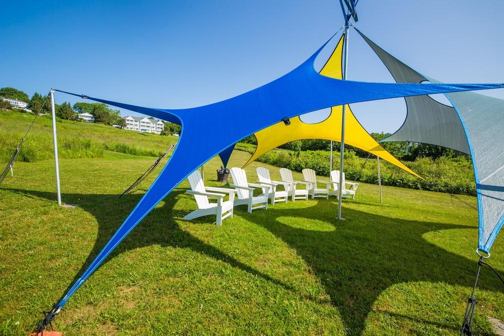 Strawberry Hill Seaside Inn