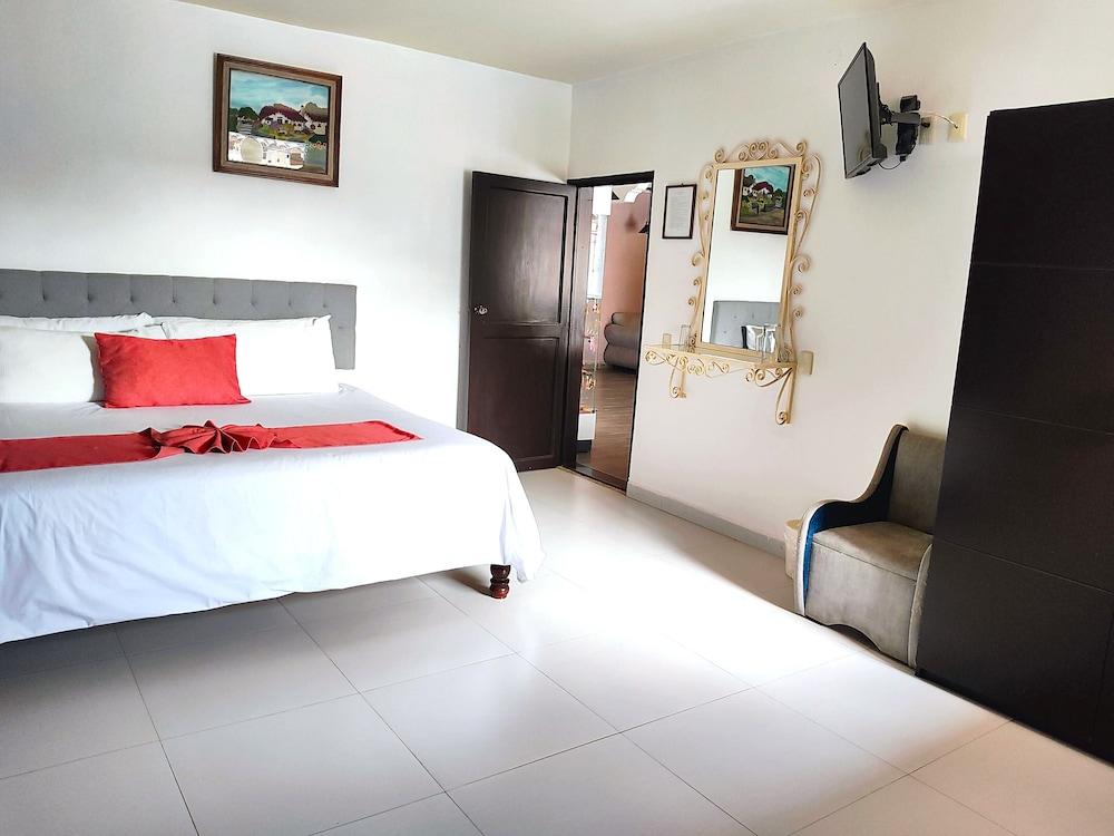 Hotel Jardines del Carmen