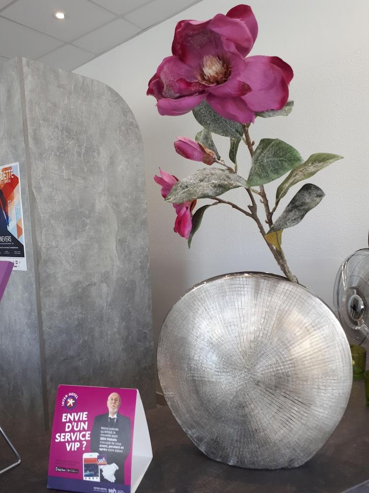 BRIT HOTEL CONFORT NEVERS Centre Gare