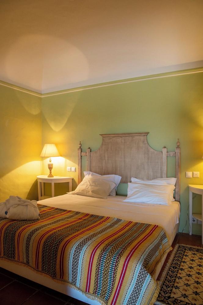 Horta da Moura by WOT Signature