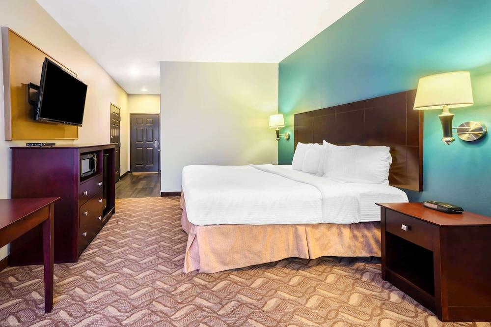 La Quinta Inn & Suites by Wyndham Longview North