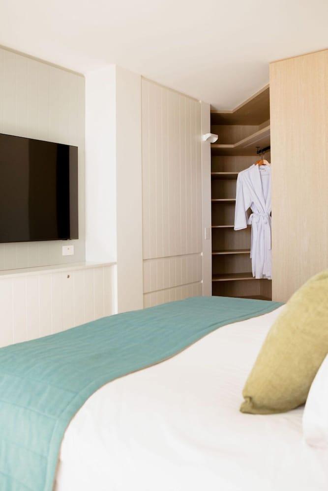 Netanya Noosa Beachfront Resort