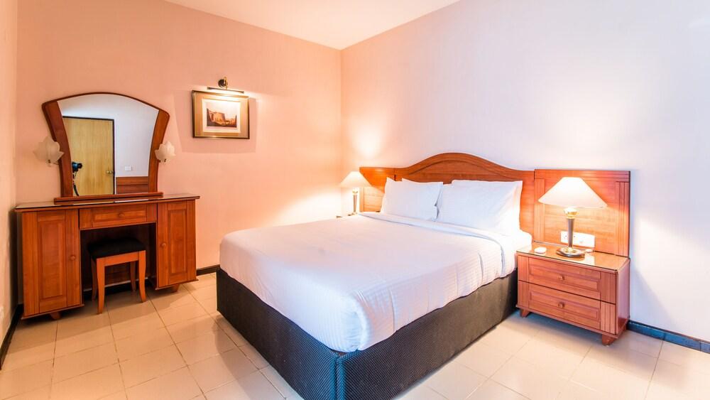 Halcyon Hotel Residences -  Bangalore