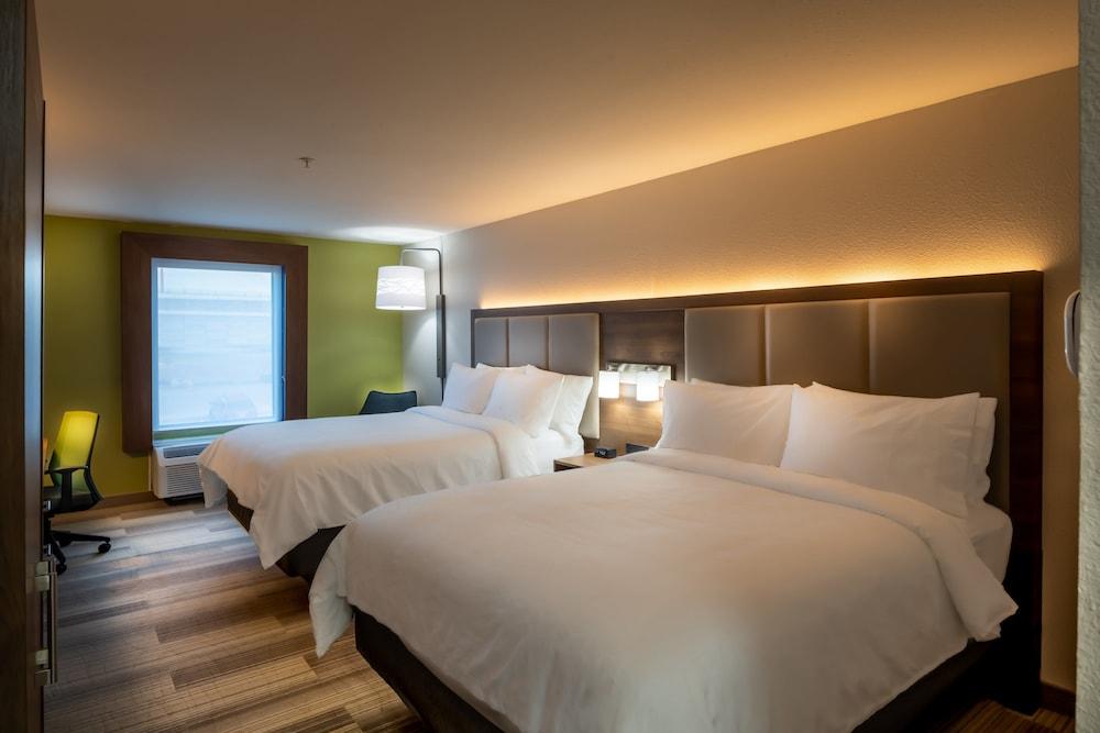 Holiday Inn Express & Suites N Waco Area - West by IHG